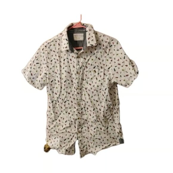 Free Planet Beach Themed Button Up Polo Mens Medium (17"W X 25"L) - Picture 1 of 9